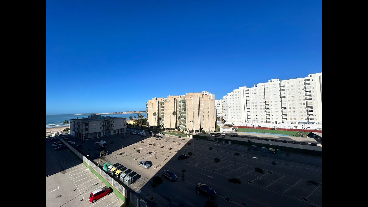 Piso en Valdelagrana (El Puerto de Santa María, Cádiz) con bonitas vistas al mar y al paseo marítimo