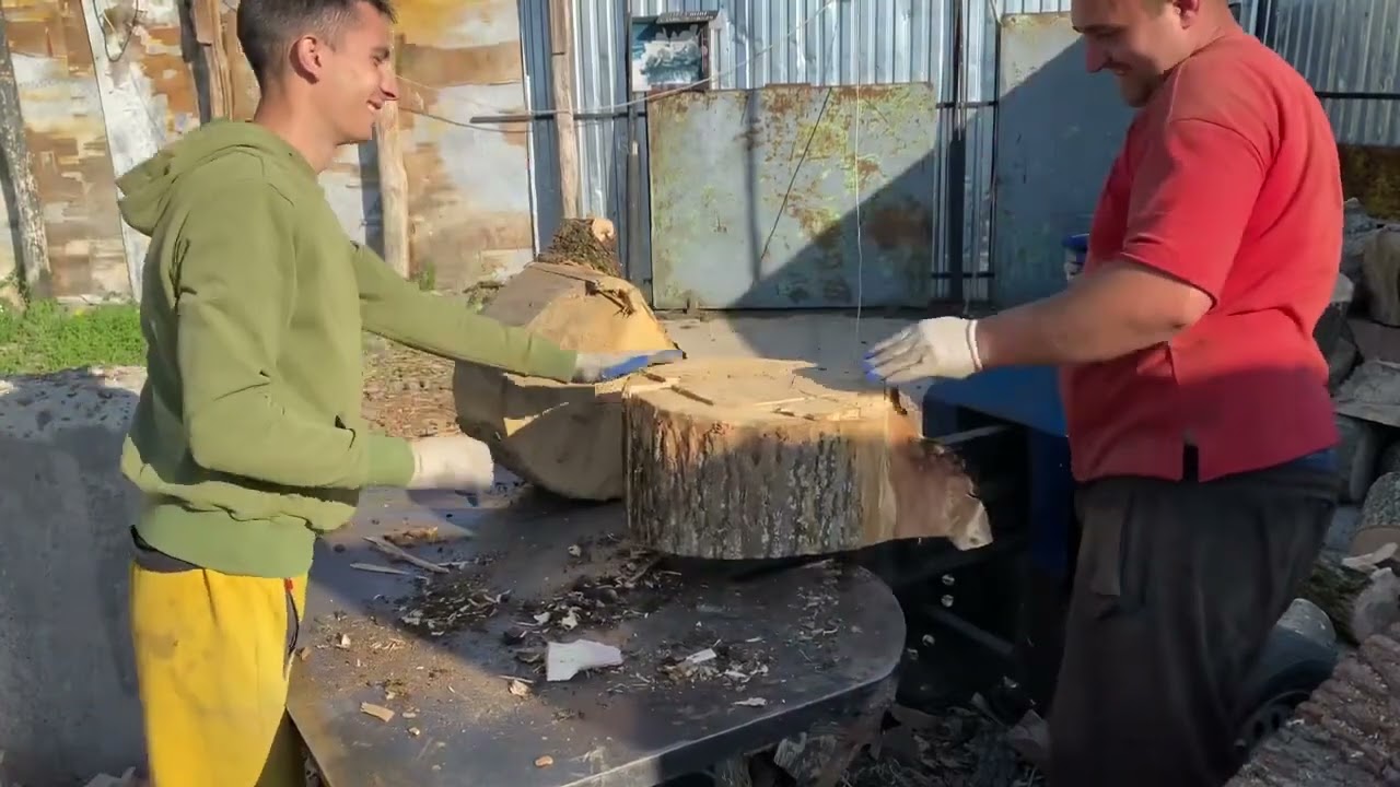 The Machine That Eats Giant Logs