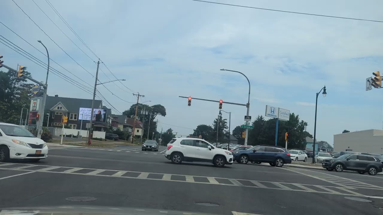 DRIVING AROUND GOOD AND BAD PARTS OF SYRACUSE WEST SIDE NEIGHBORHOODS 