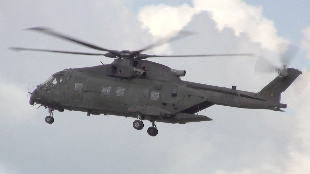 RAF ► AW101 Merlin helicopter ► Landing ✈ Groningen Airport Eelde