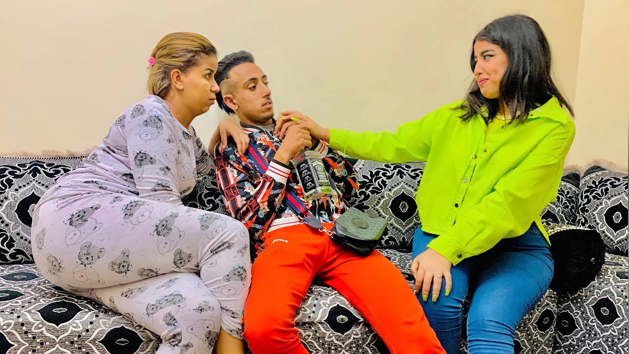 فيلم قصير : دخل صاحبو لدار يسكرو وطمع ليه فمراتو…وملي حملات منو كانت الصدمة (الخيانة الزوجية)