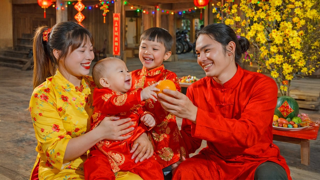 The Whole Family Enjoys Traditional Vietnamese Lunar New Year Celebrations | SURVIVAL ALONE