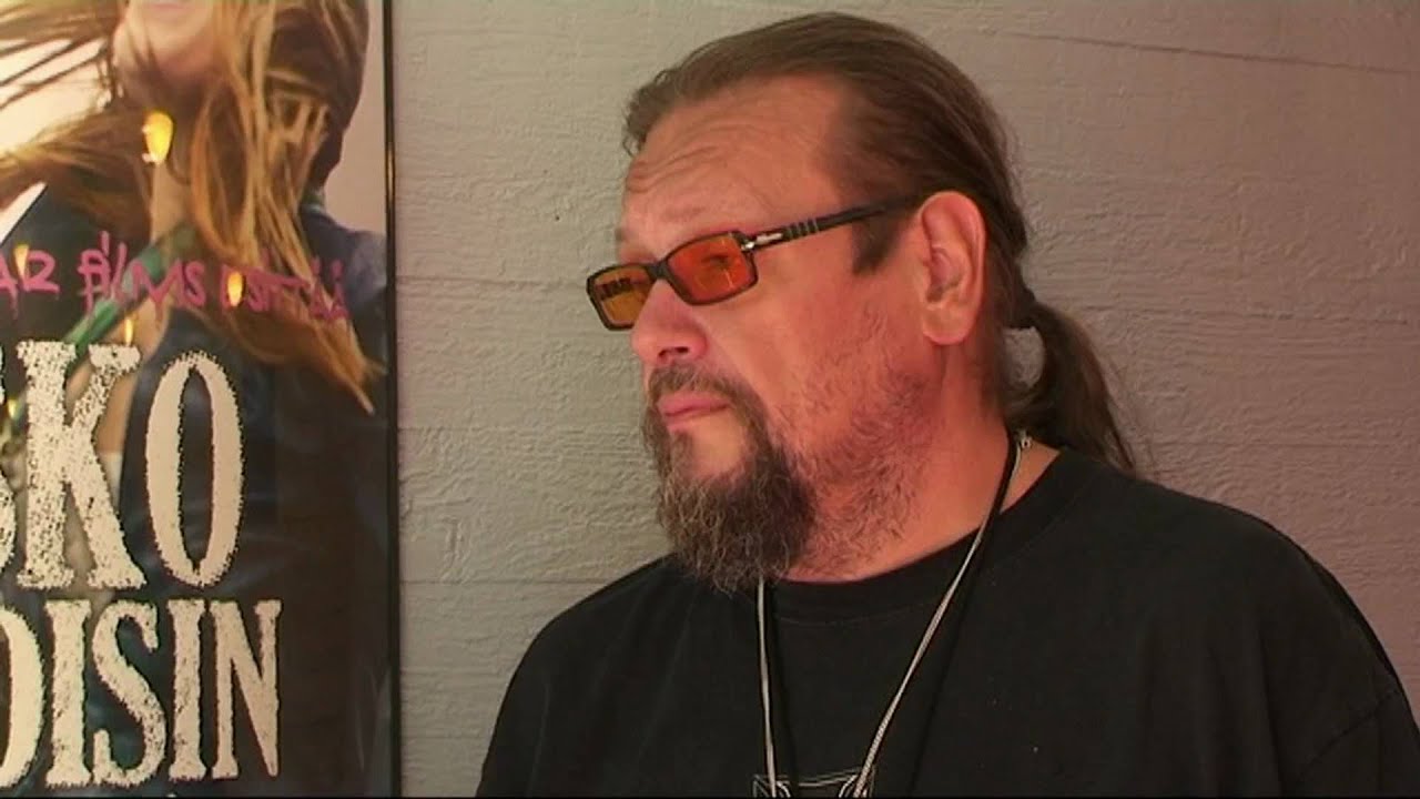 Chaos Tube.. Sisko tahtoisin j&auml;&auml;d&auml; elokuvan tuottaja Markus Selin