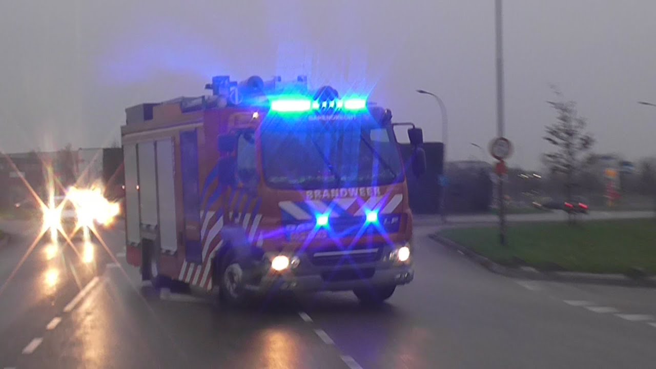 PRIO 1 Brandweer Barendrecht TS45-1 & Brandweer Groene Tuin AL46-1 Ass AMBU AED inzet