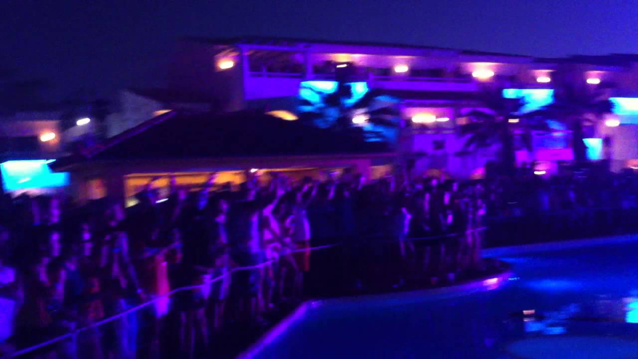 Ushuaia 2013 - Avicii - I Could Be The One
