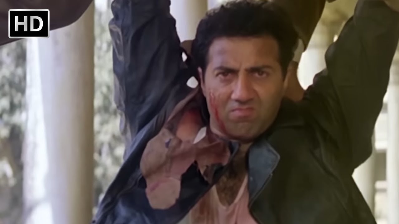 Lootere Climax - सनी देओल के गुस्से ने गुंडों की हालत की खराब - Sunny Deol, Naseeruddin Shah, Juhi