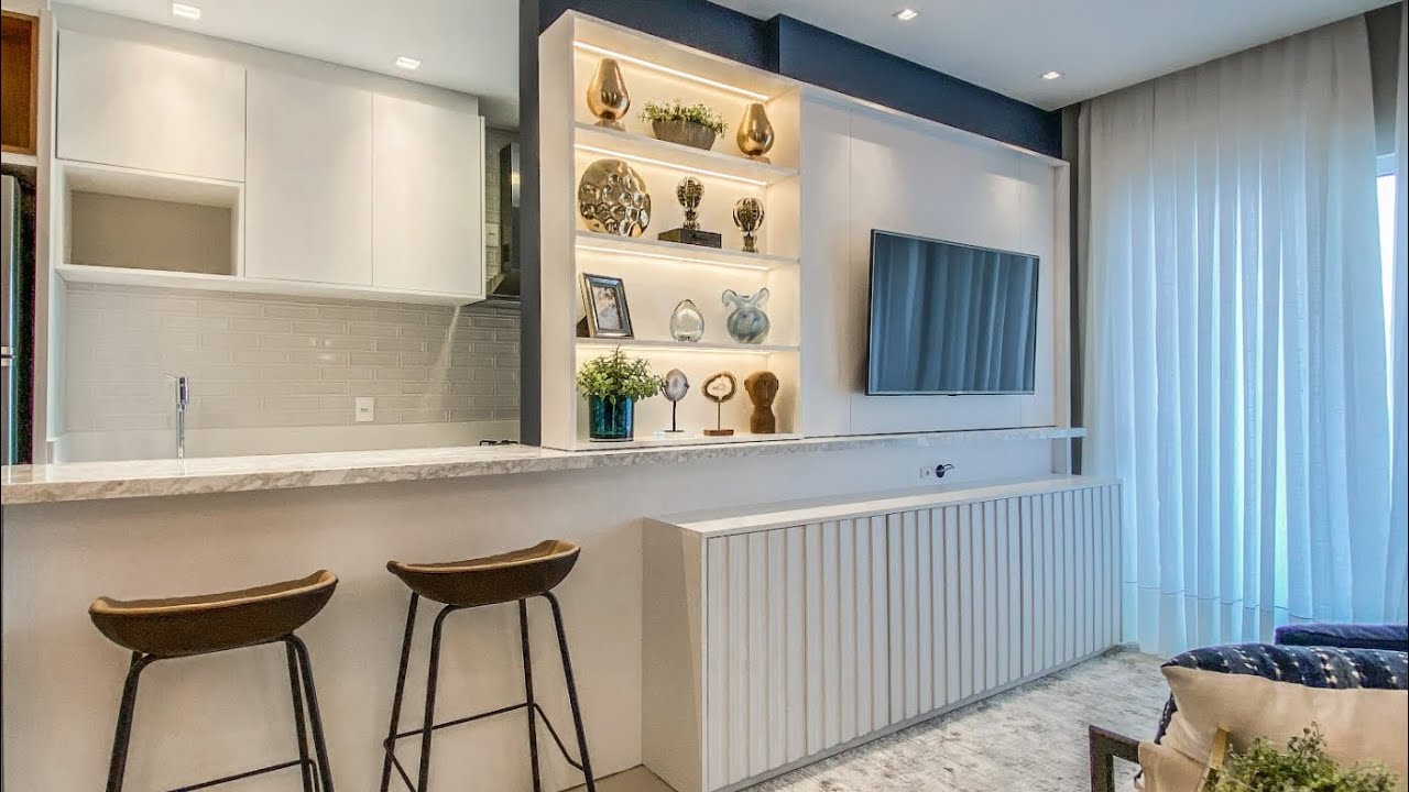 Apê Mobiliado e Decorado de 2 suítes na Meia praia Carpe Dien Residence