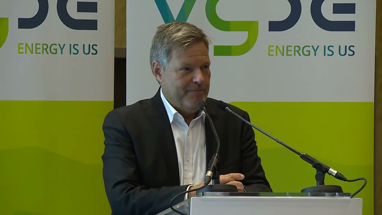 Robert Habeck - Energiewende und Bezahlbarkeit  – wie bringen wir diese Ziele in Einklang? (Auszug)