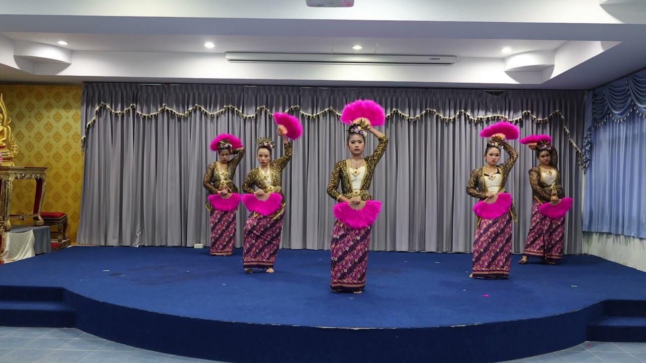 การแข่งขันรำไทยประจำภาค  ชุดรำตารีกีปัส