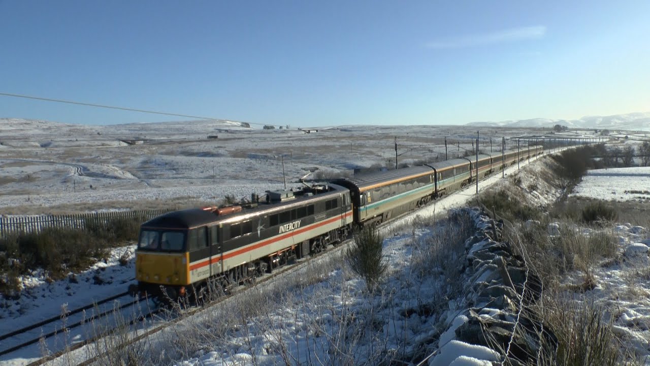 A frosty morning for 87002 Royal Sovereign on The Capital's Scot 10/01/25