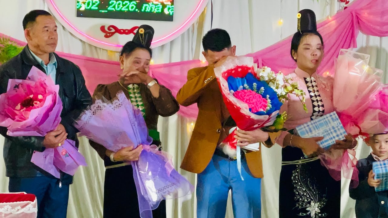 Lò Liên với lò khiêm sông mã hát mừng nhà mới vợ chồng Lò kim tại bản Tam chiềng ngàm 