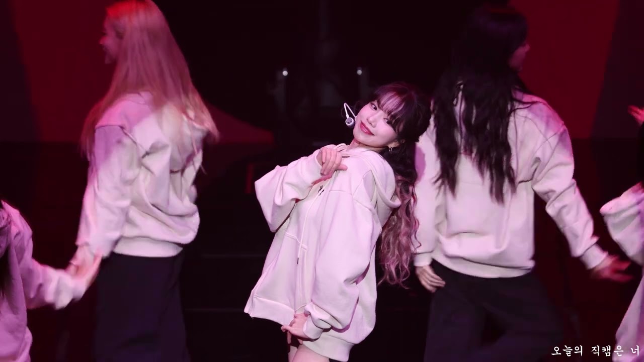 221112 조유리(JOYURI) 팬미팅 FAN MEETING (Op.22 Y-Waltz) GLASSY 8K 직캠 Fancam