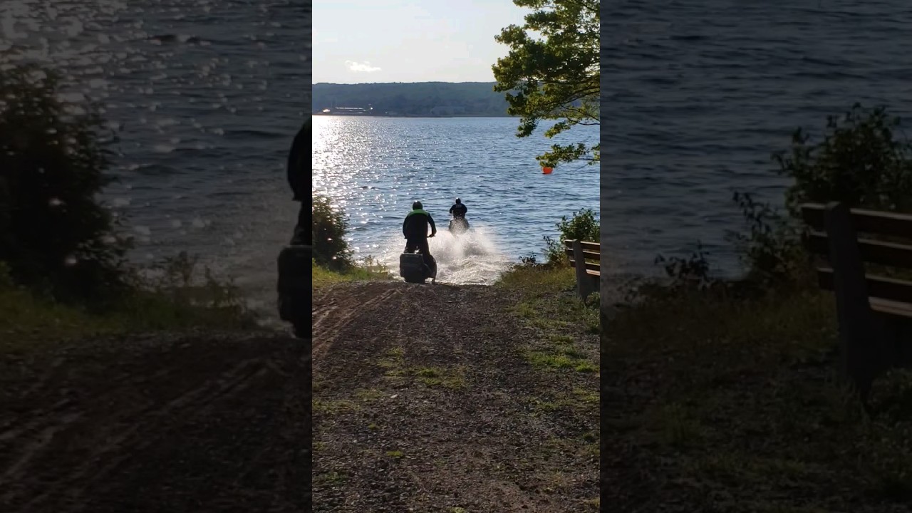 Water skipping @skidoo #thatskidoofeeling #snowmobile #watercrossing #skipping #racing #michigan