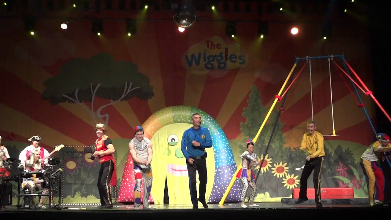 HASSAN AT THE WIGGELS 2