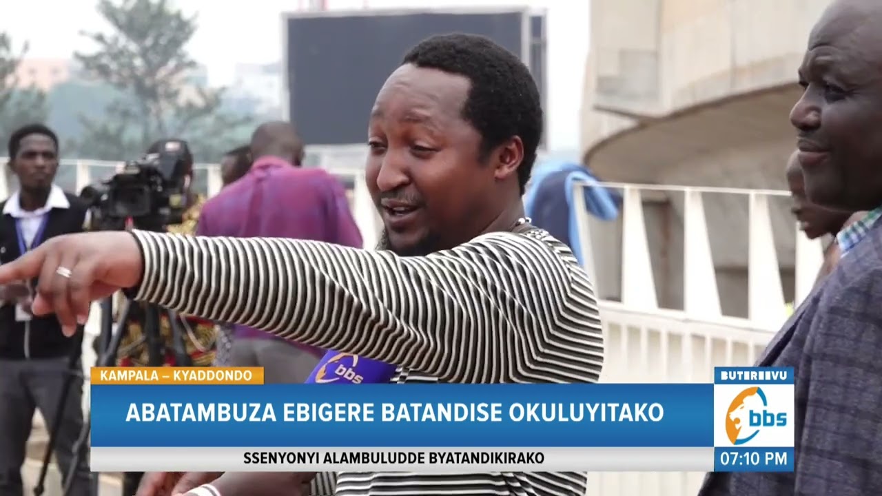 Bannakampala  Basanyukidde Oluguudo lwa ‘Kampala Flyover,’ Abatambuza Ebigere Batandise Okuluyitako