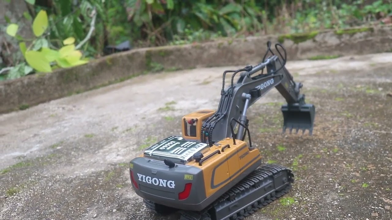 Mainan remote excavator yang lagi viral 