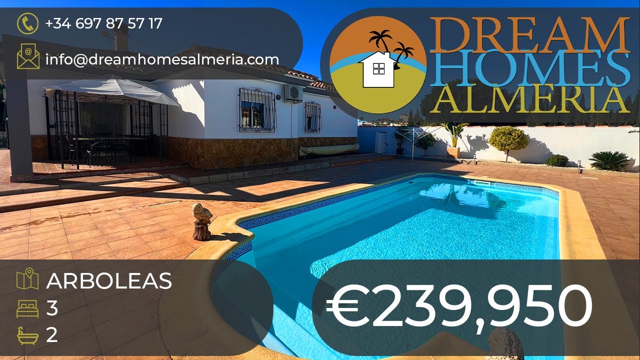 Immaculate 3 bed 2 bath villa with detached garage walking distance to bars Arboleas