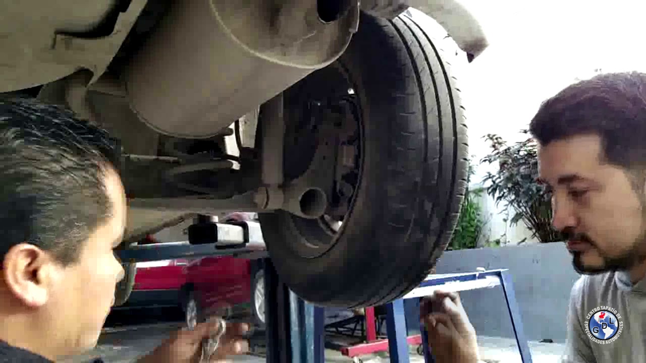 Como purgar el sistema de frenos de tambor| GDL automotriz