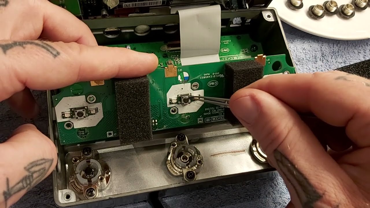 Line6 HX Stomp footswitch (tactile microswitch) repair / cleaning