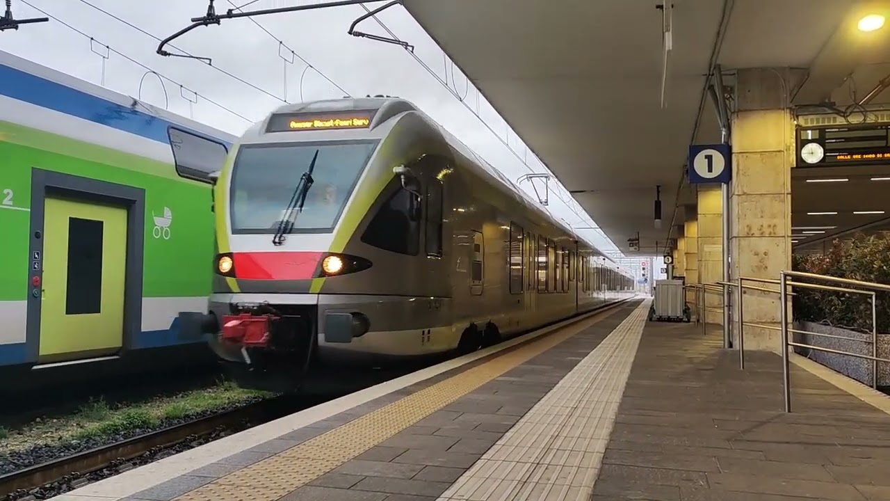 Enea alla stazione di Verona Porta Nuova arrivi e partenze #trenitalia #रेलगाड़ी #電車 #italy #railway