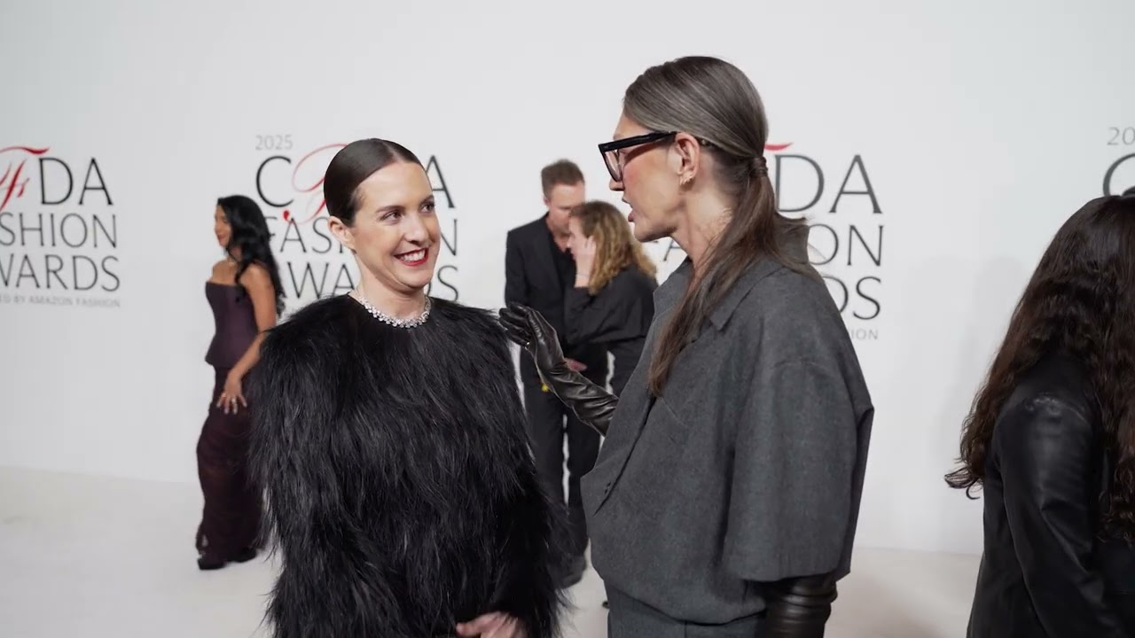 Сара Мунвес из журнала W Magazine о получении награды в области медиа в честь Евгении Шеппард