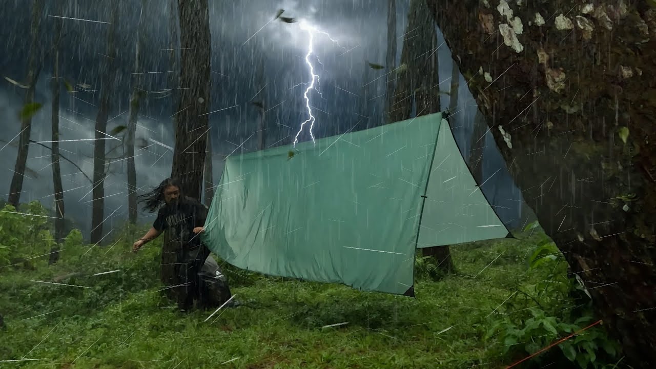 EXTREME RAIN CAMPING | SURVIVING SOLO CAMPING IN HEAVY RAIN & THUNDERSTORM