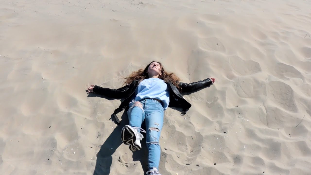 The Hengles – One Sunny Day (Official Video)