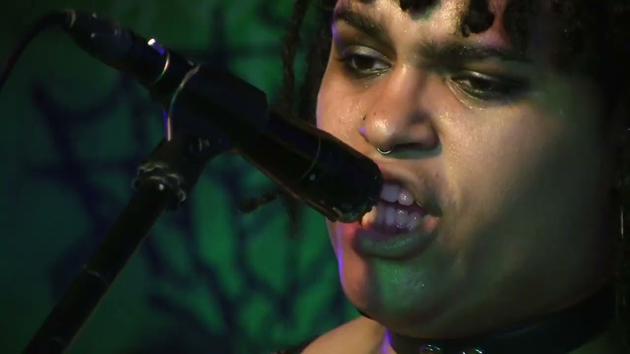 EEVIE ECHO + THE LOCATIONS