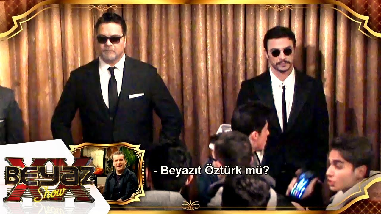 Beyaz,Ahmet ve Murat'tan Balmumu Heykeli Şakası! - Beyaz Show