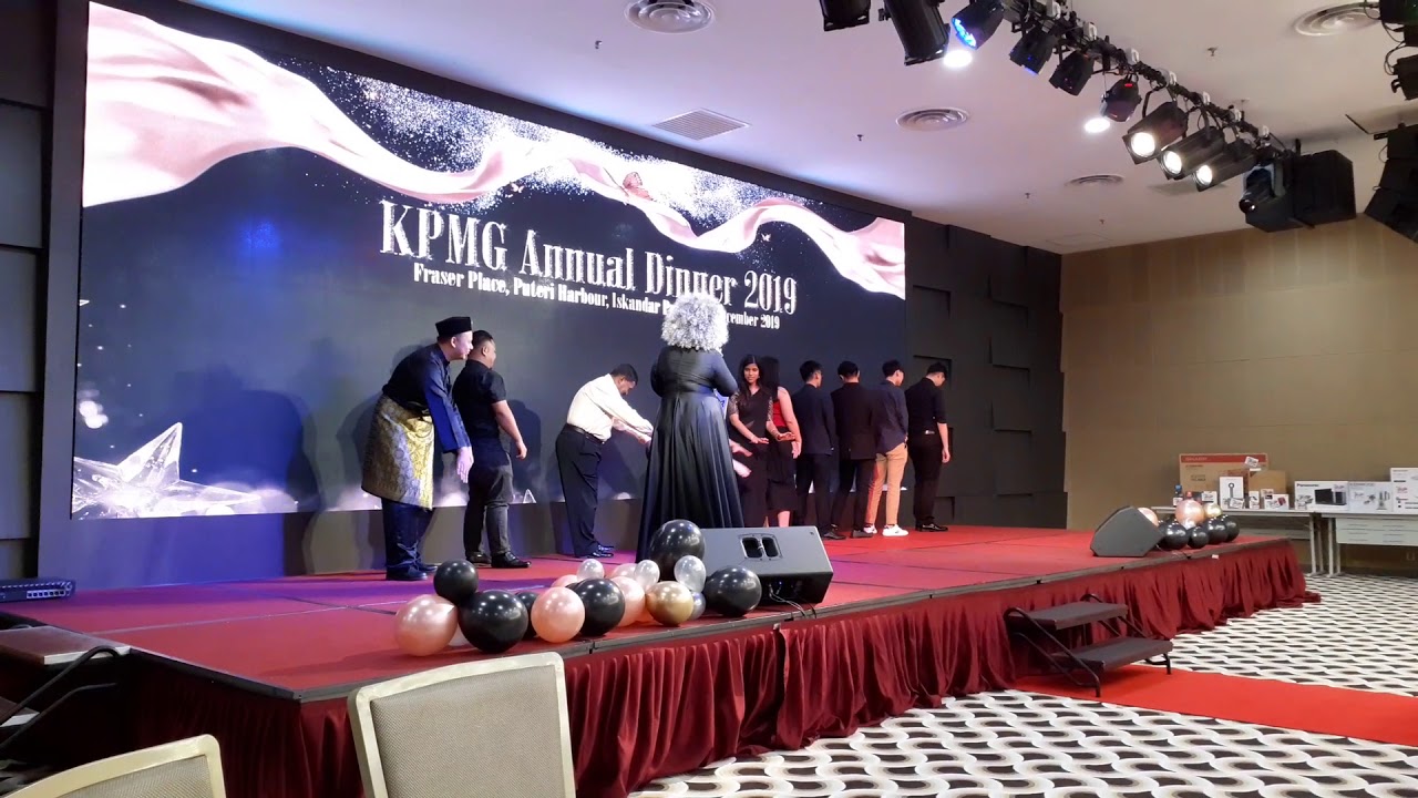 DJ Manja hosting KPMG Annual Dinner 2019 playing charade game