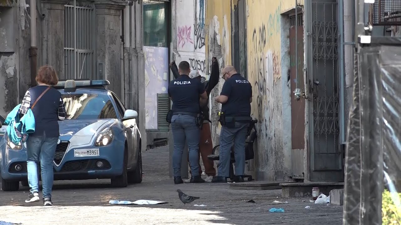Dopo il caso della donna violentata residenti Porta Capuana in rivolta