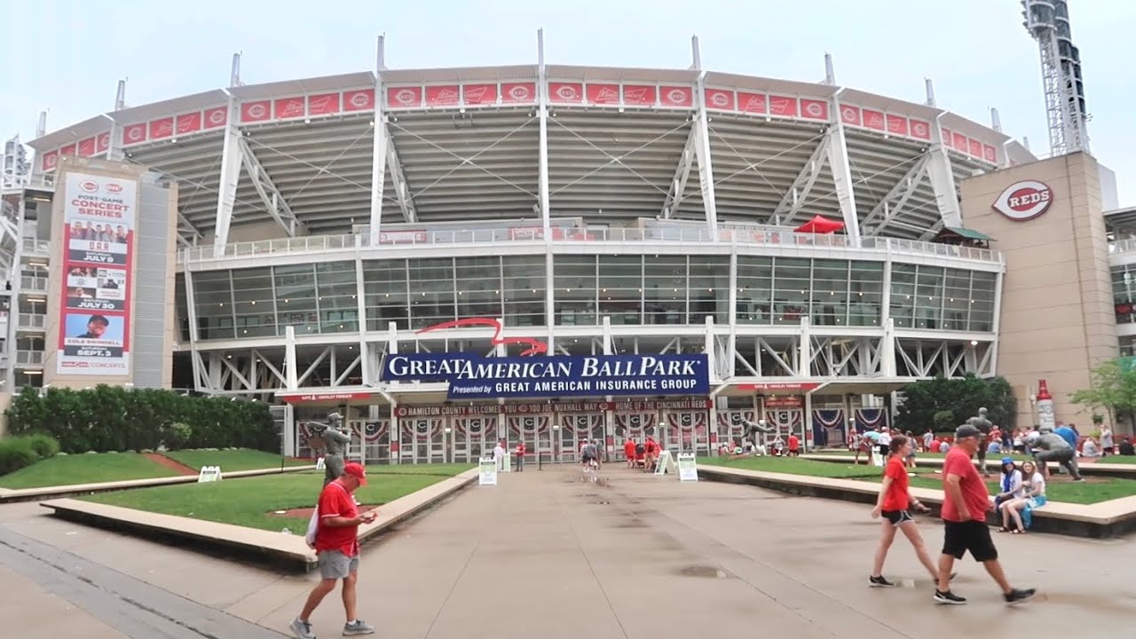 My First Time At Great American Ballpark In Cincinnati Ohio - Skyline Chili Dog & Front Row Seats