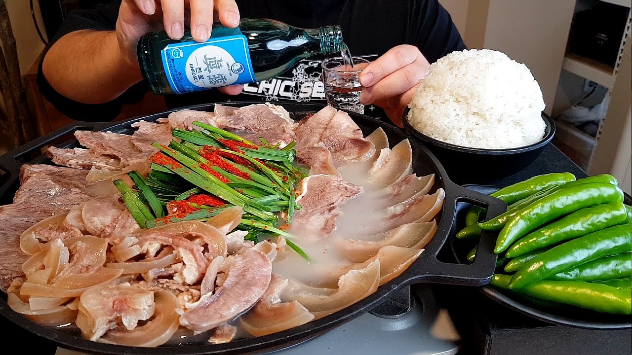 소머리수육 + 땡초 + 소주한잔 마무리 소머리국밥까지 한식먹방 MUKBANG