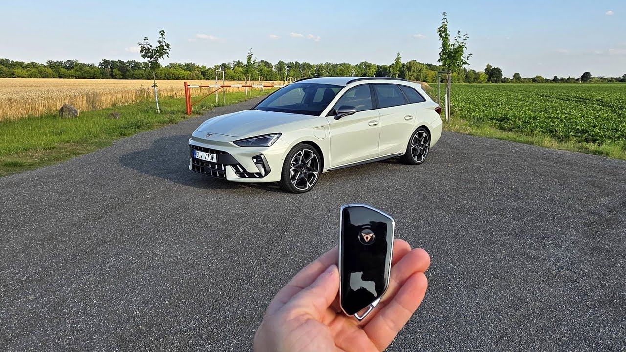 The New Face of Performance & Practicality | CUPRA Leon Sportstourer Silent Walkaround