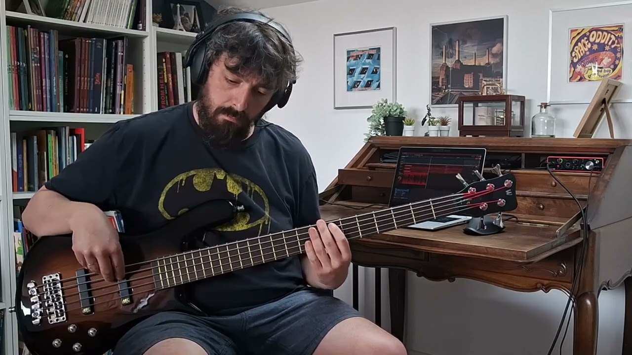 Electro Deluxe - Keep My Baby Dancing bass cover