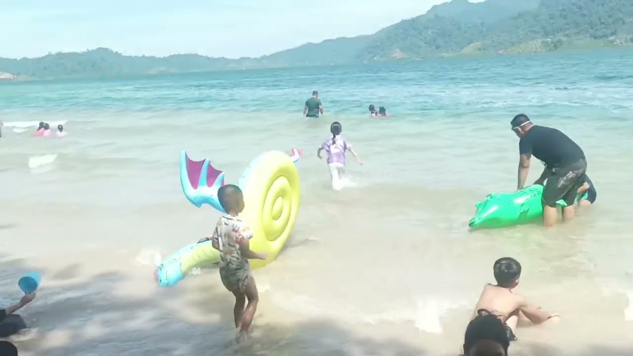 Liburan ke wisata Kepulauan Mandeh Sumbar 15 November 2025