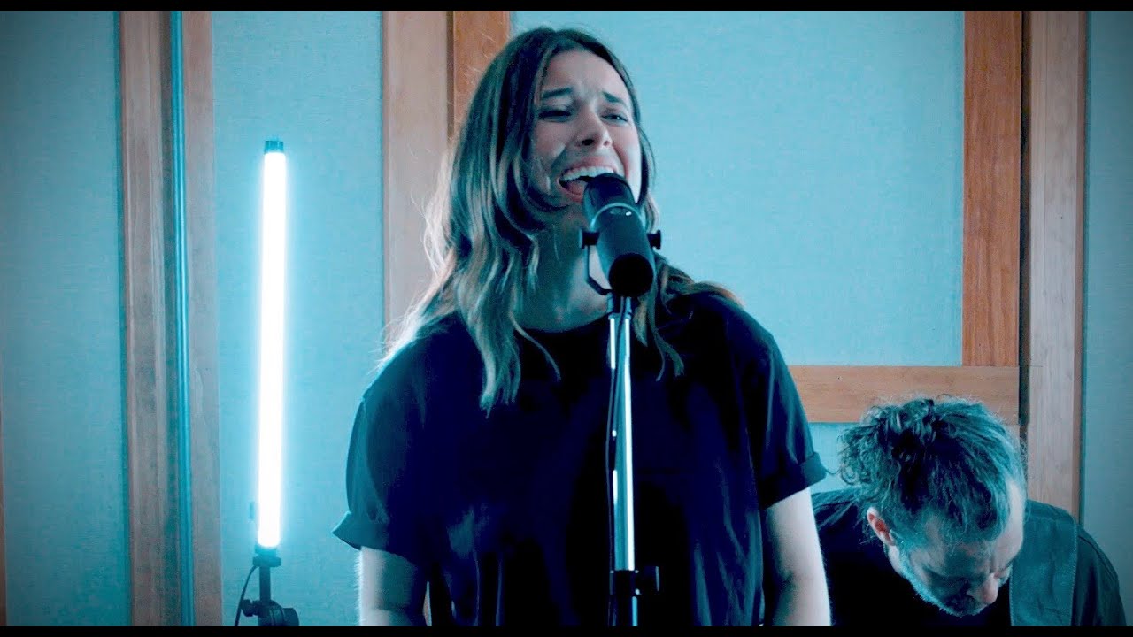 Valerie - Amy Winehouse - electro funk cover ft Rett Madison !!!
