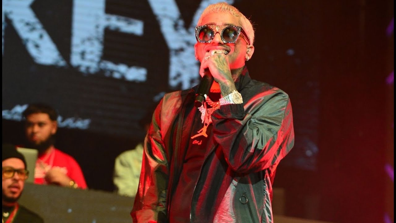 BRYANT MYERS - Ganga REMIX en VIVO | Triste, Tanta Falta Histórica presentación Miami 2020.