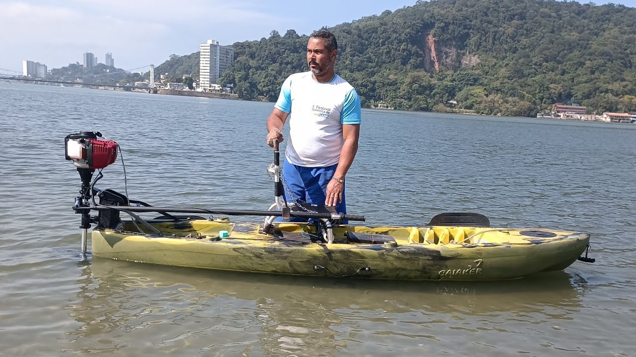 Colocamos um motor no caiaque truta🙏.
