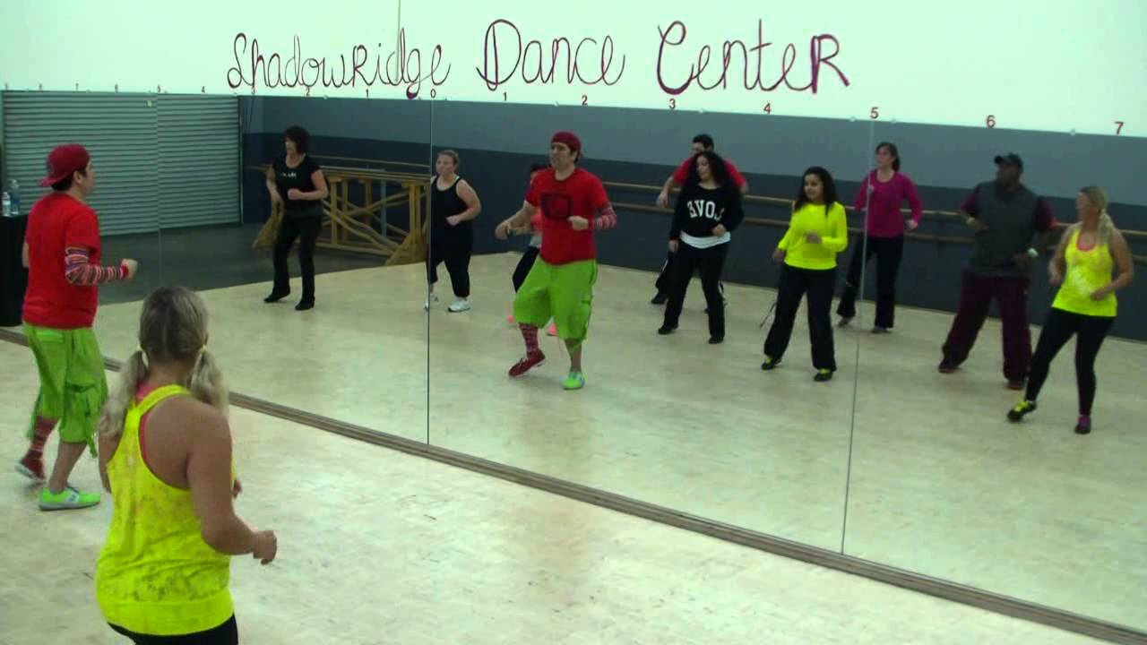 La Negra Tomasa - Caifanes - Cumbia Dance Fitness W/ Bradley - Crazy Sock TV
