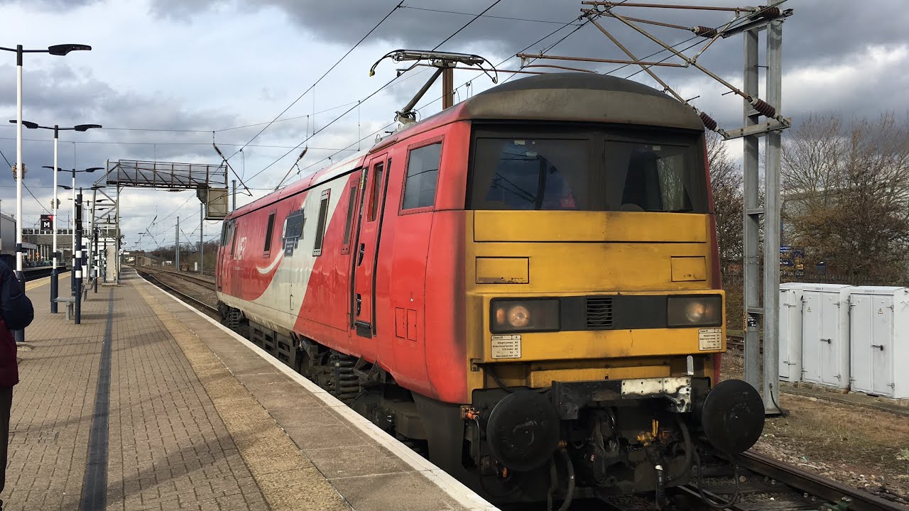 *Blunt End Class 91* Trains at Newark North Gate (02/03/19)