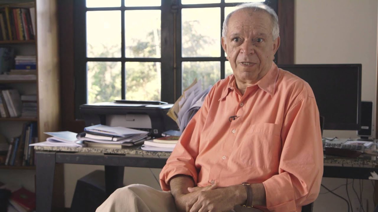 Antônio Torres apresenta o seu local de trabalho | Super Libris
