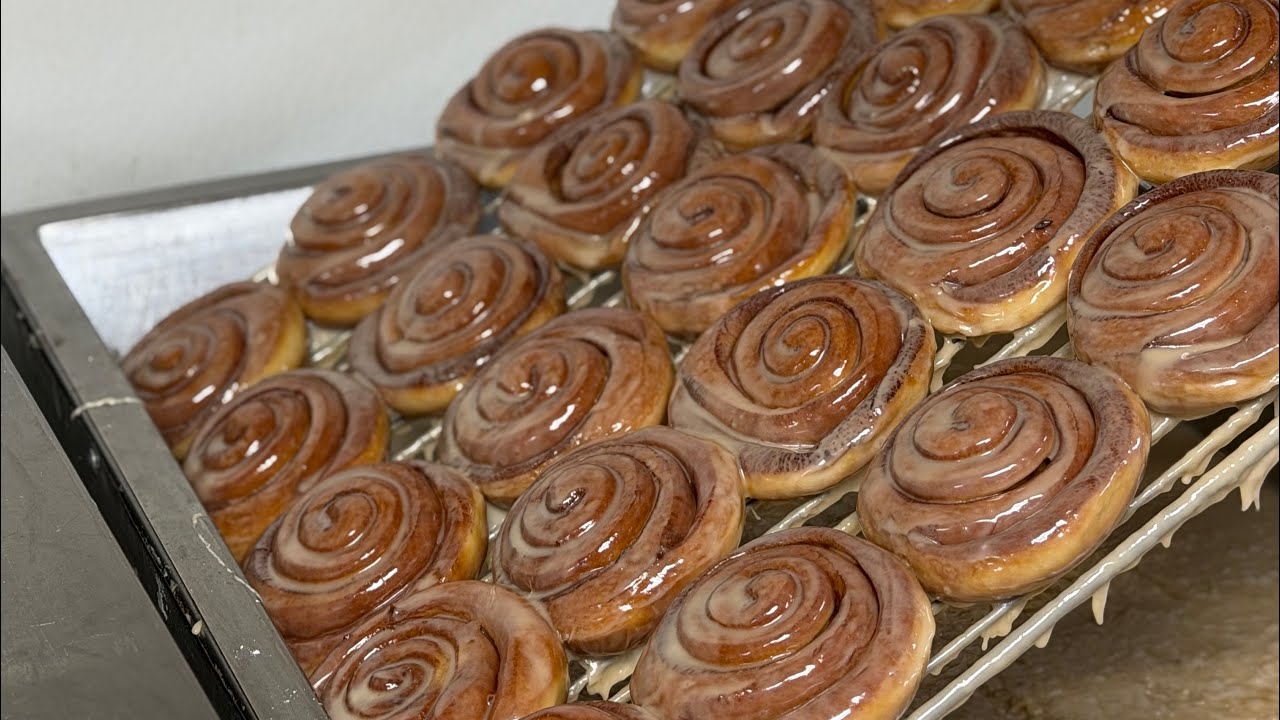 Small bites, big flavor 😋 Freshly rolled andready! 💛