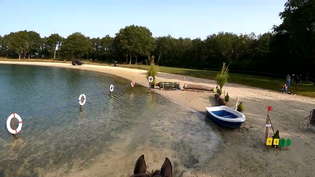 Cross Ronostrand 30-09-2023, klasse B. Fenna met Madirmie