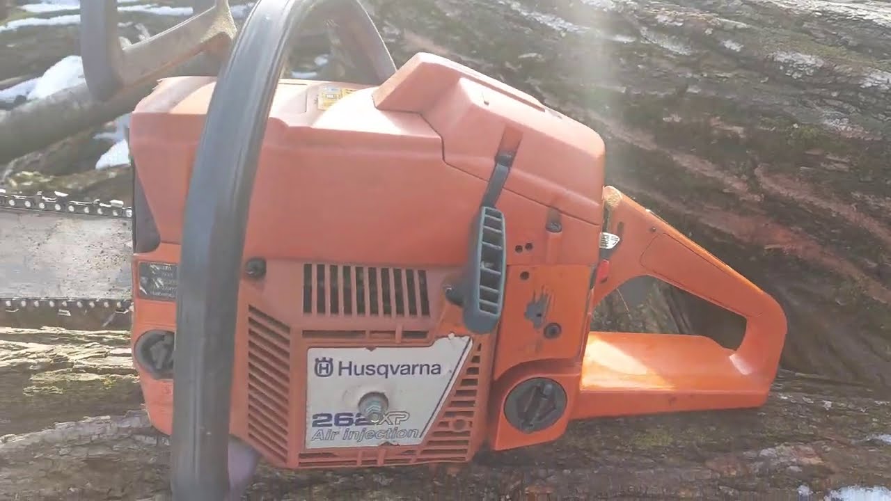 Legendary-Husqvarna 262 XP Air Injection 61.5cc/4.7HP 5.8 kg (12.8 lbs.)
