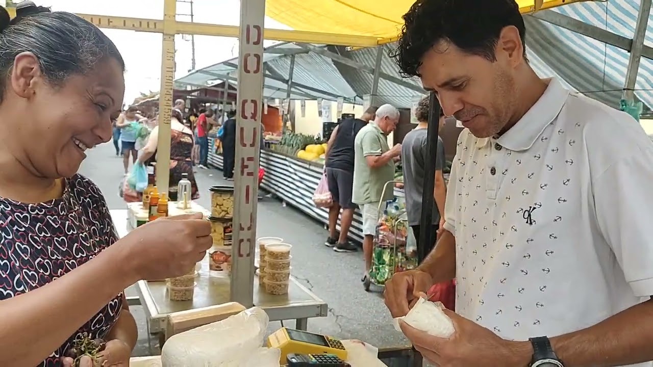 Vamos pessoal conferir os preços na feira livre da parada quinze Itaquera sp
