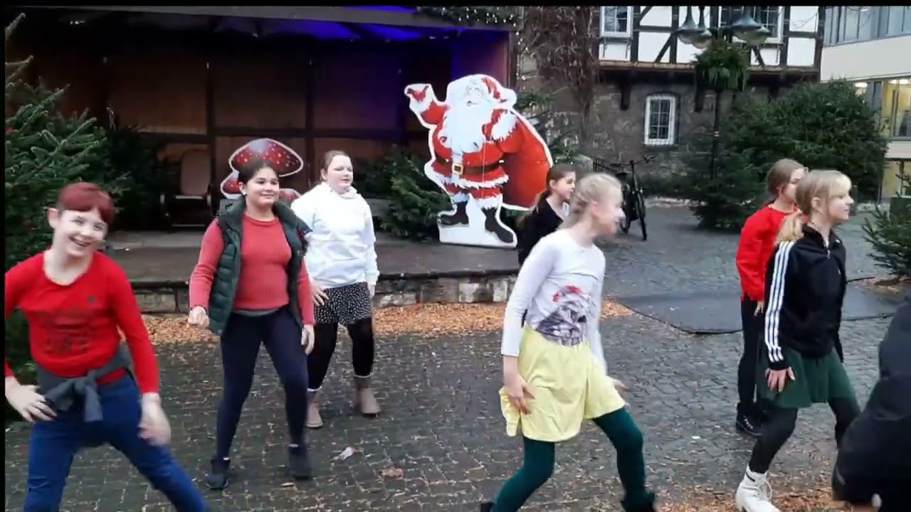 Auftritt der TMS-Tanz AG auf dem Weihnachtsmarkt 2022