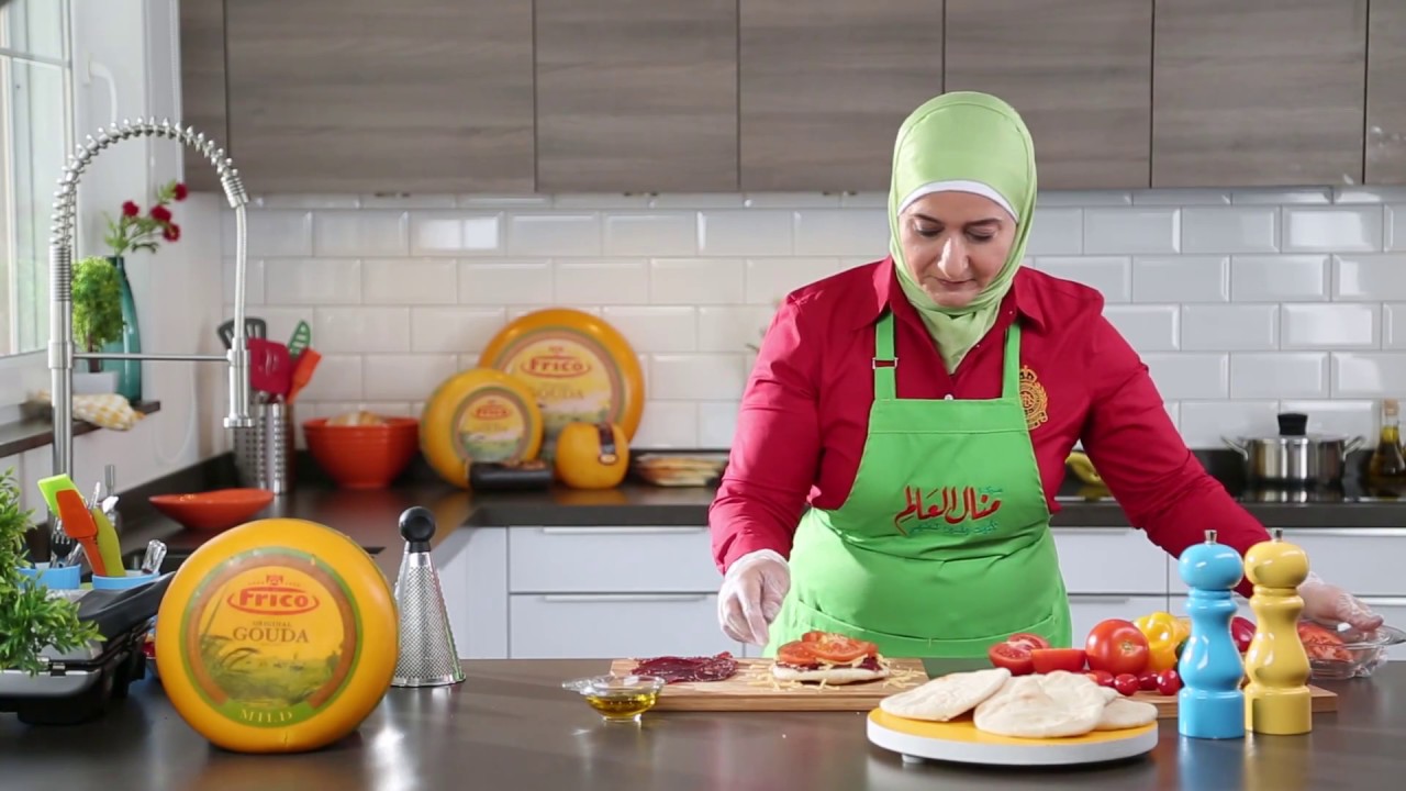 ساندويتش البسطرمة مع جبنة فريكو جودة مع #منال_العالم