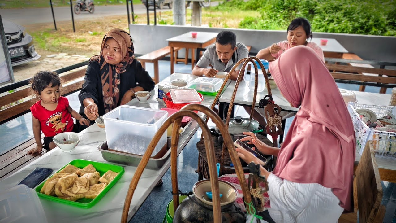 Sarapan sompil lanjut jalan&sup2; ke ponorogo & madiun refreshing dulu biar gak jenuh dirumah
