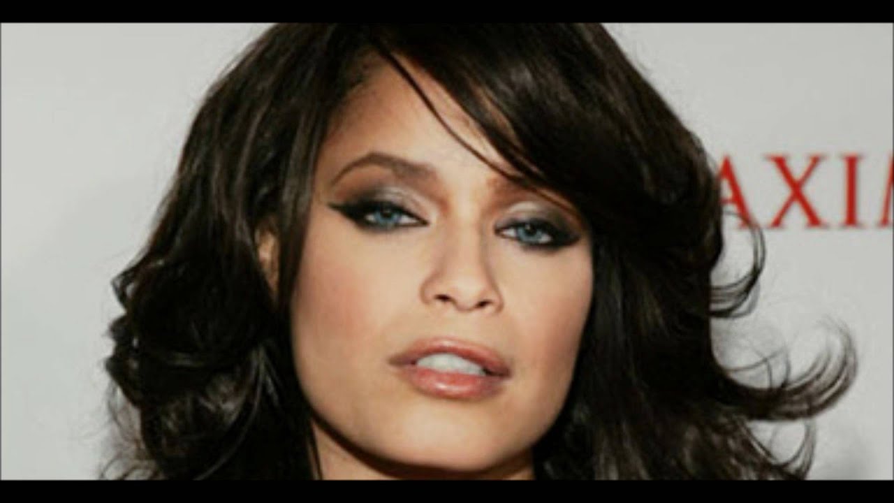 Blu Cantrell - Sleep In The Middle
